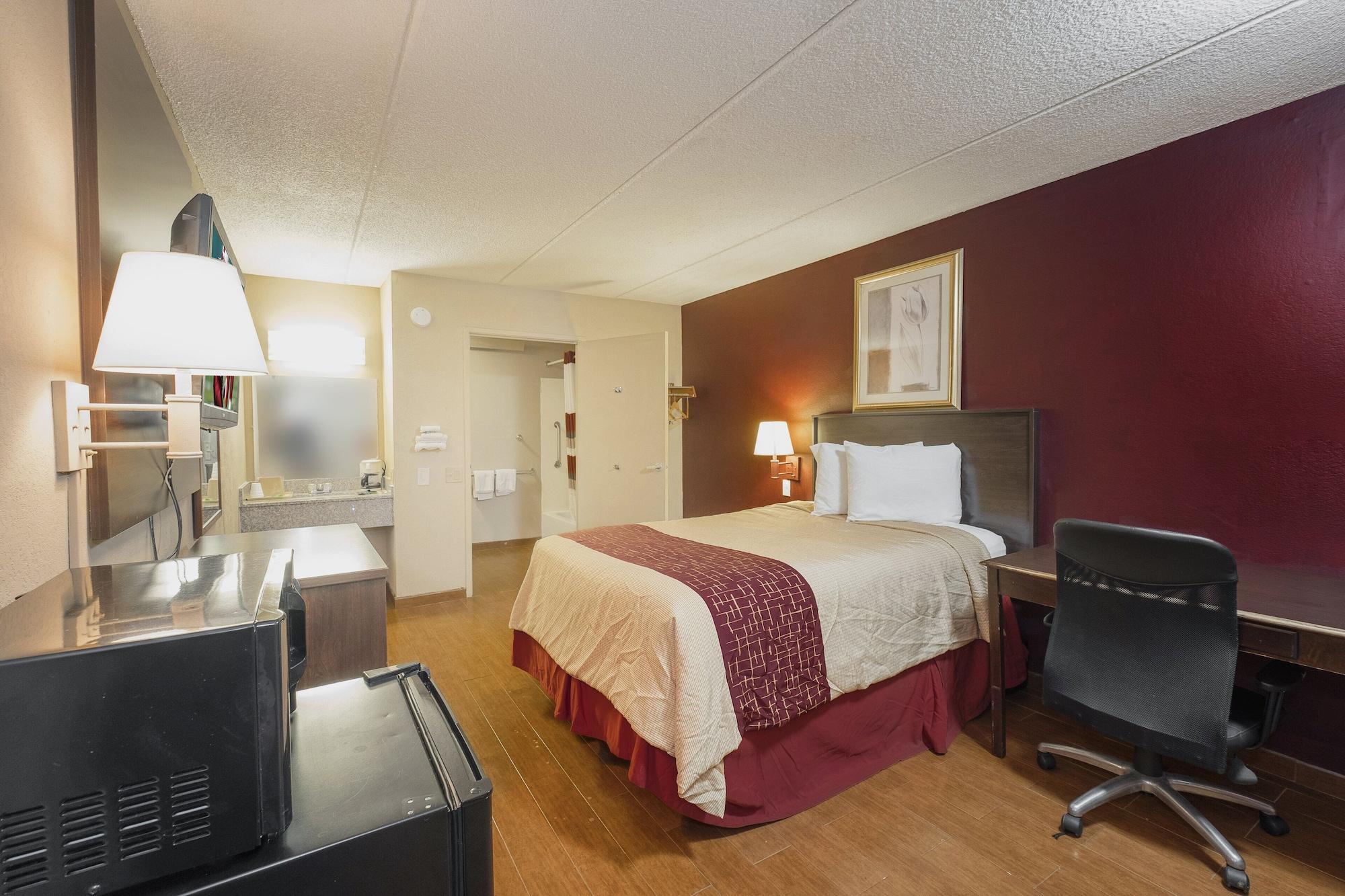 Red Roof Inn Jackson Downtown - Fairgrounds Екстериор снимка